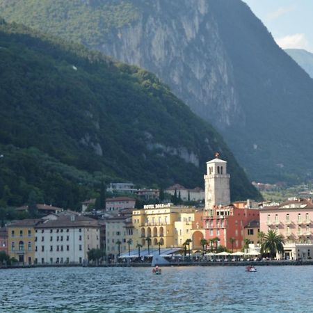 Appartamento Sunrise - Centro Storico N1 Riva del Garda Kültér fotó