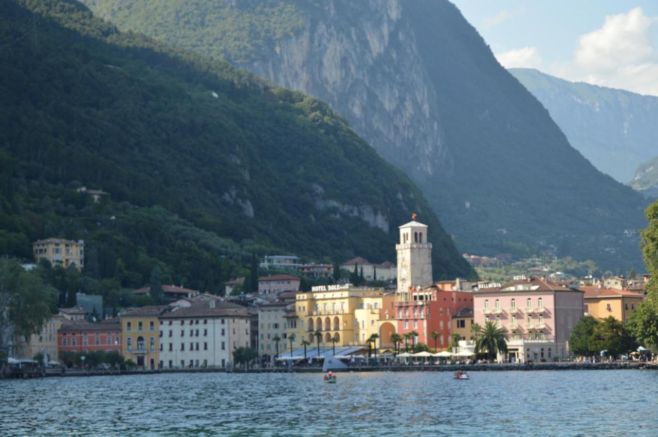 Appartamento Sunrise - Centro Storico N1 Riva del Garda Kültér fotó